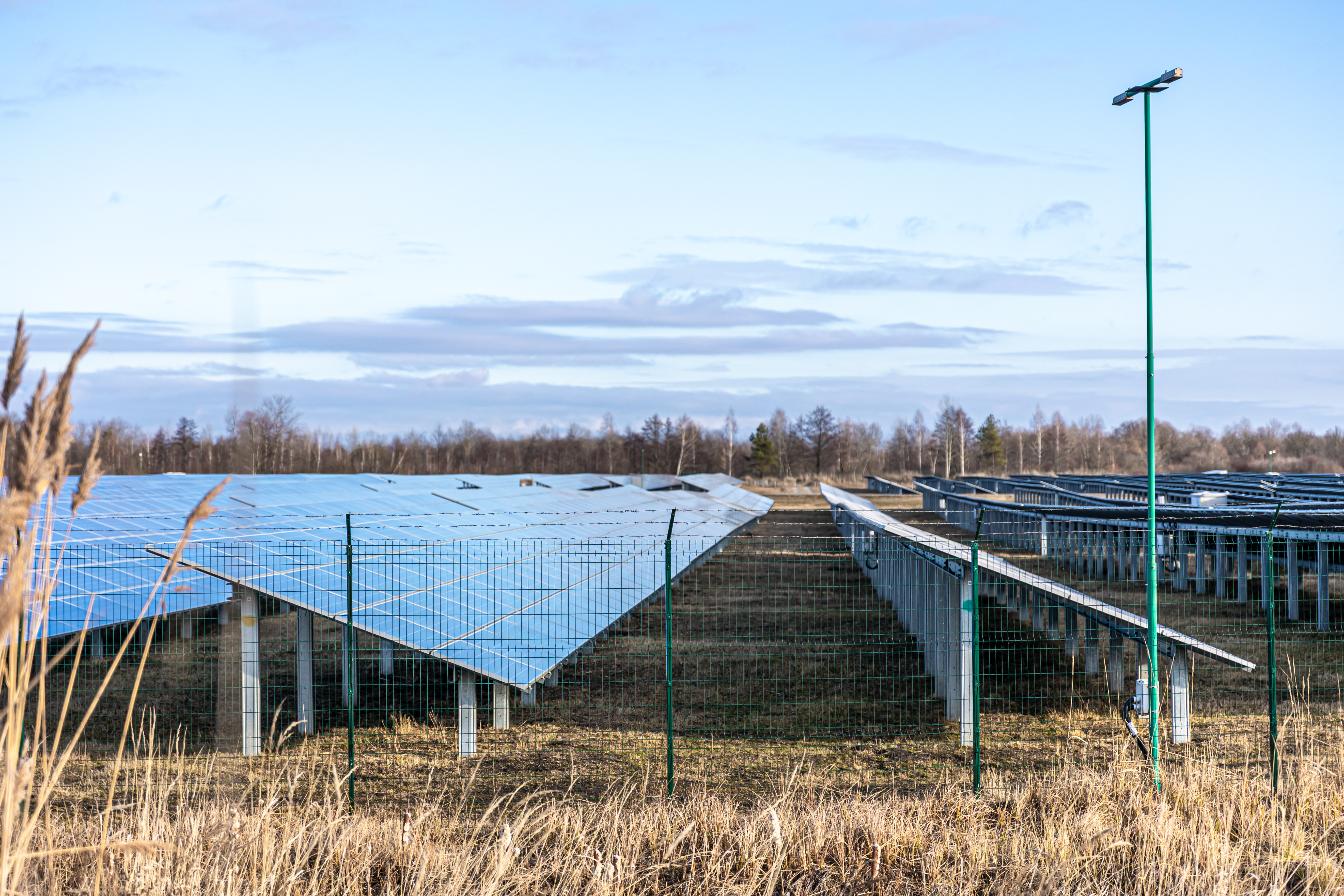 Renewable Energy Investments Worldwide: Powering the Future Economy